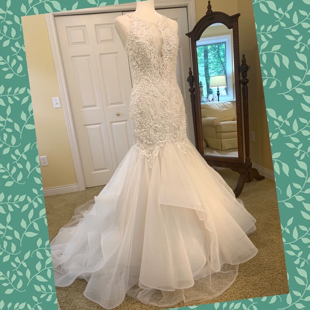 NWT Maggie Sottero Veda Ivory/Pearl Mermaid Wedding Gown, Unaltered size 8